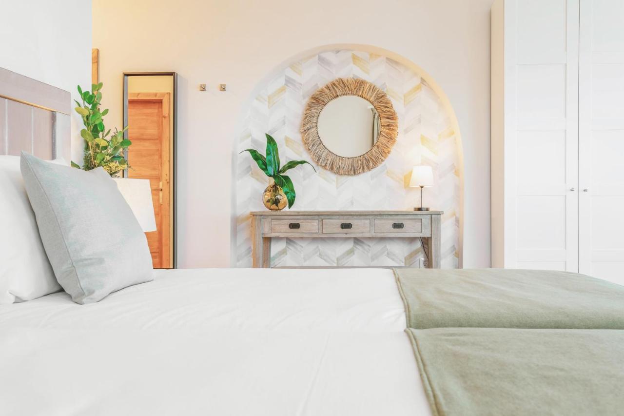 Boutique Beach Villa By Lanzarote Retreats - Private Pool - 1 Min Walk To Sea Pool Charco del Palo Exterior photo