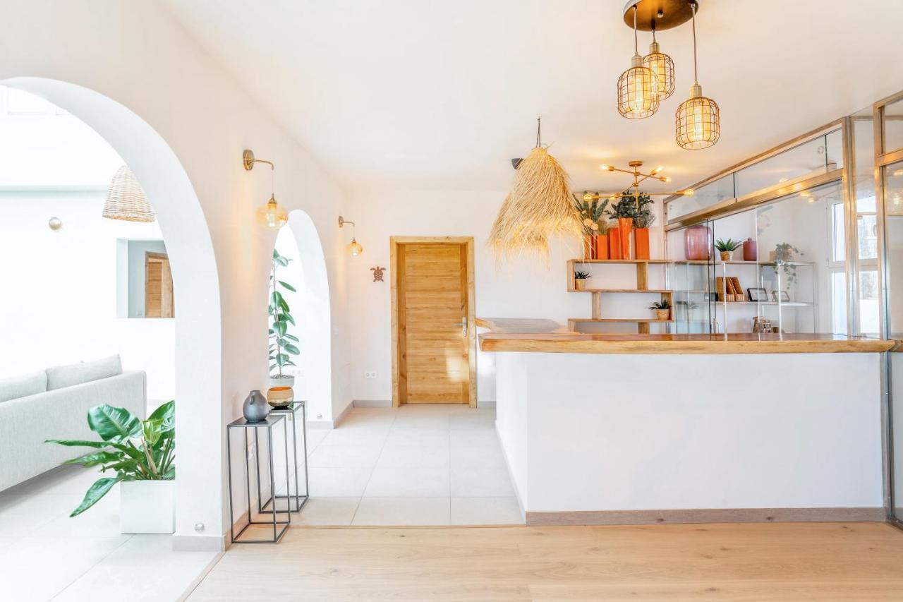 Boutique Beach Villa By Lanzarote Retreats - Private Pool - 1 Min Walk To Sea Pool Charco del Palo Exterior photo