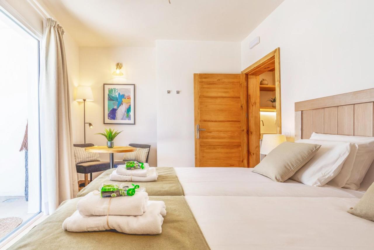 Boutique Beach Villa By Lanzarote Retreats - Private Pool - 1 Min Walk To Sea Pool Charco del Palo Exterior photo